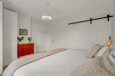 129 Earlscourt Avenue Toronto ON M6E 4A8