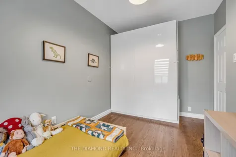 129 Earlscourt Avenue Toronto ON M6E 4A8