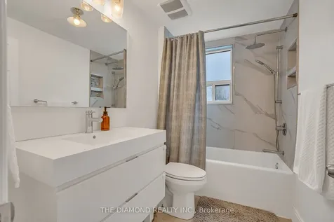 129 Earlscourt Avenue Toronto ON M6E 4A8