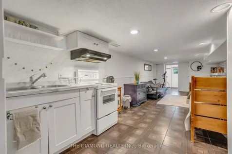 129 Earlscourt Avenue Toronto ON M6E 4A8