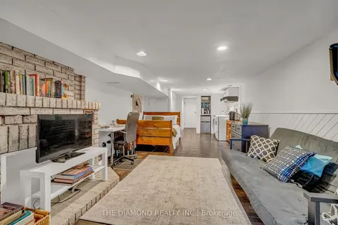 129 Earlscourt Avenue Toronto ON M6E 4A8