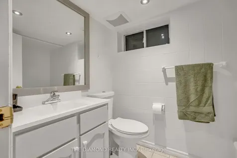 129 Earlscourt Avenue Toronto ON M6E 4A8