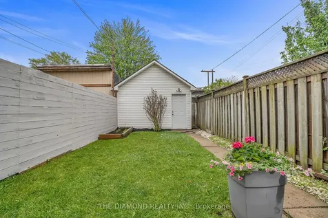 129 Earlscourt Avenue Toronto ON M6E 4A8