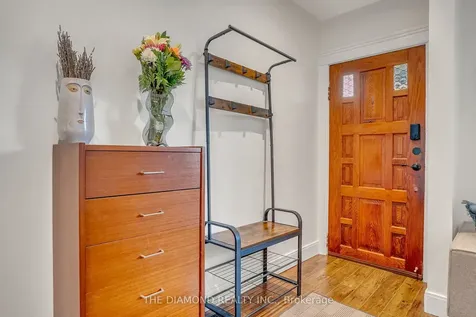 129 Earlscourt Avenue Toronto ON M6E 4A8