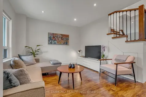 129 Earlscourt Avenue Toronto ON M6E 4A8