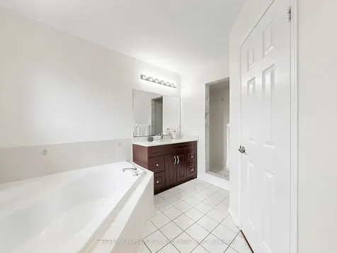 5362 Marblewood Drive Mississauga ON L5V 2L9