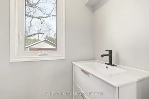 204 Jasper Street Milton ON L9T 1T5