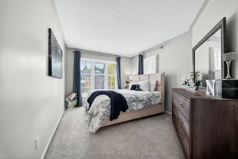 50 Lancewood Crescent Brampton ON L6S 5Y6
