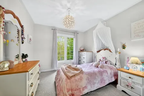 50 Lancewood Crescent Brampton ON L6S 5Y6