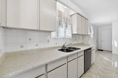 3404 Monica Drive Mississauga ON L4T 3E7