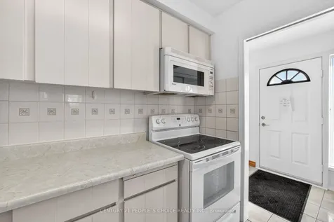 3404 Monica Drive Mississauga ON L4T 3E7
