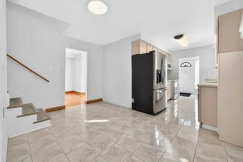 3404 Monica Drive Mississauga ON L4T 3E7