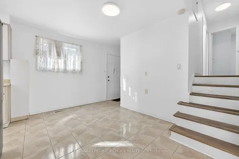 3404 Monica Drive Mississauga ON L4T 3E7