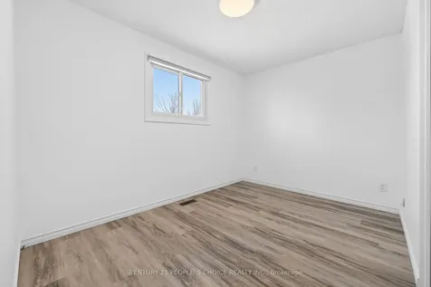 3404 Monica Drive Mississauga ON L4T 3E7