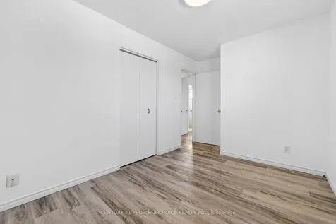 3404 Monica Drive Mississauga ON L4T 3E7