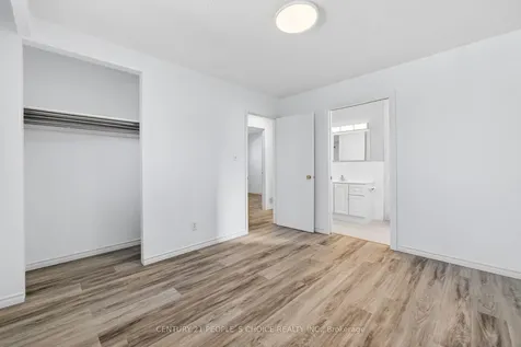 3404 Monica Drive Mississauga ON L4T 3E7