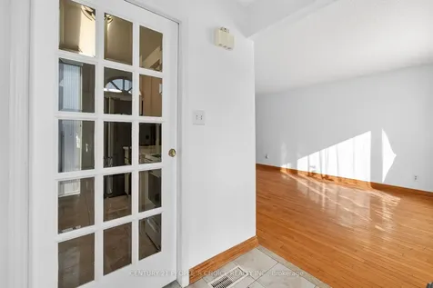 3404 Monica Drive Mississauga ON L4T 3E7