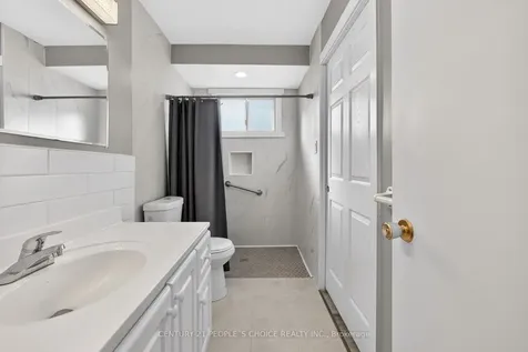 3404 Monica Drive Mississauga ON L4T 3E7