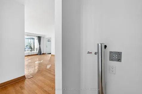 3404 Monica Drive Mississauga ON L4T 3E7
