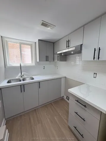3404 Monica Drive Mississauga ON L4T 3E7