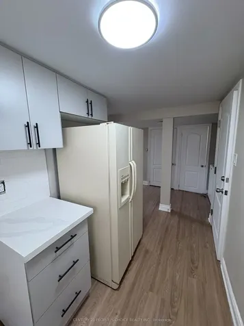 3404 Monica Drive Mississauga ON L4T 3E7