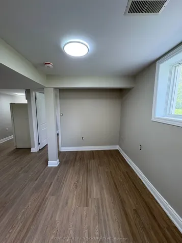 3404 Monica Drive Mississauga ON L4T 3E7