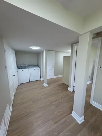 3404 Monica Drive Mississauga ON L4T 3E7