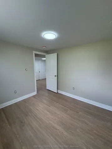 3404 Monica Drive Mississauga ON L4T 3E7