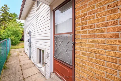 3404 Monica Drive Mississauga ON L4T 3E7