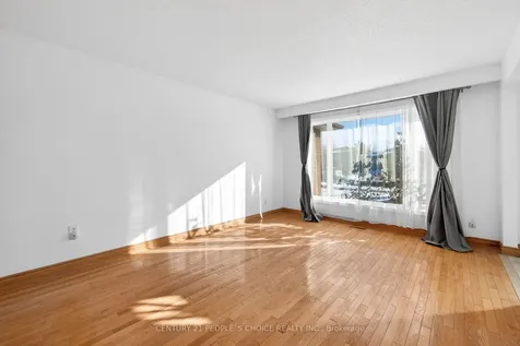 3404 Monica Drive Mississauga ON L4T 3E7