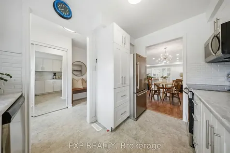 2779 Gananoque Drive Mississauga ON L5N 2E4