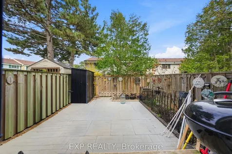 2779 Gananoque Drive Mississauga ON L5N 2E4