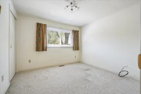 2330 Marine Drive Oakville ON L6L 1C3