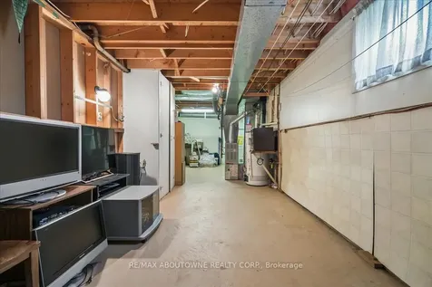 2330 Marine Drive Oakville ON L6L 1C3