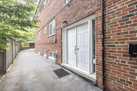 39 Laws Street Toronto ON M6P 2Y8