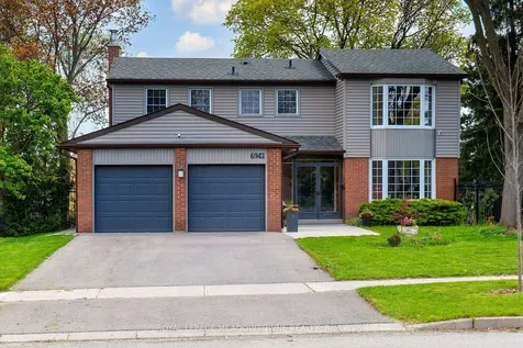6942 Barrisdale Drive Mississauga ON L5N 2H4