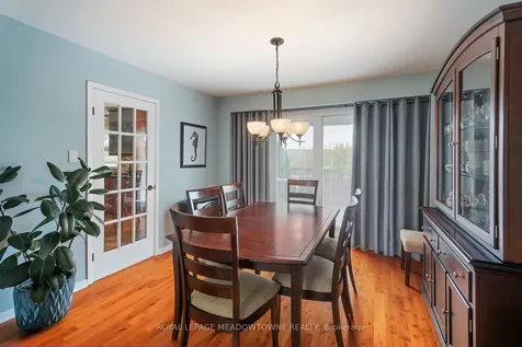 6942 Barrisdale Drive Mississauga ON L5N 2H4