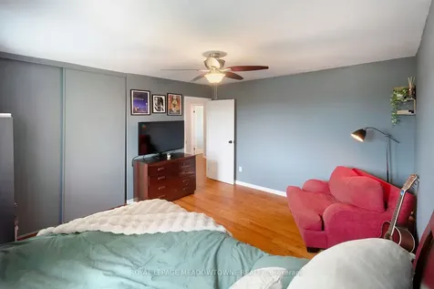 6942 Barrisdale Drive Mississauga ON L5N 2H4