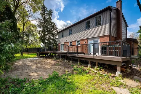 6942 Barrisdale Drive Mississauga ON L5N 2H4