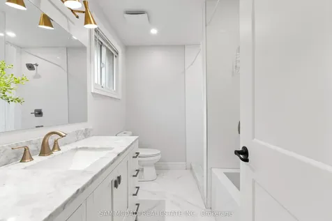 7209 Fayette Circle Mississauga ON L5N 1Y5