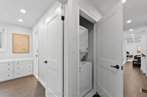 7209 Fayette Circle Mississauga ON L5N 1Y5