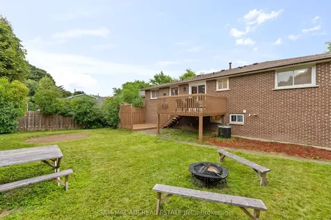 7209 Fayette Circle Mississauga ON L5N 1Y5