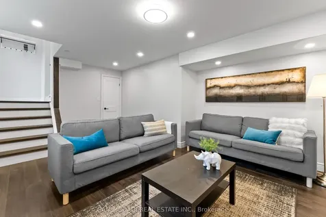 7209 Fayette Circle Mississauga ON L5N 1Y5