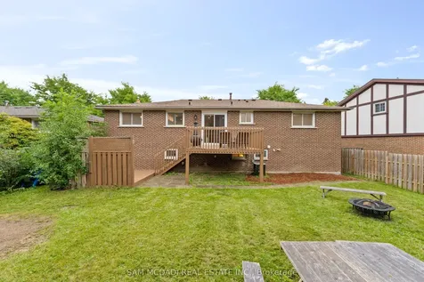7209 Fayette Circle Mississauga ON L5N 1Y5