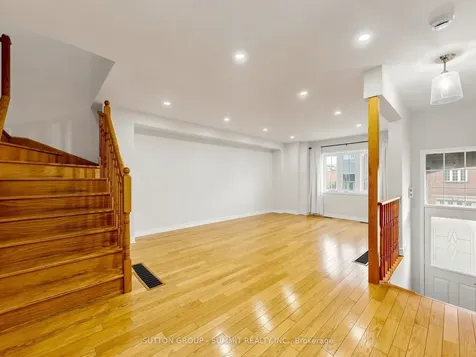 735 Maxman Street Mississauga ON L5R 0B3