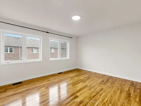 735 Maxman Street Mississauga ON L5R 0B3
