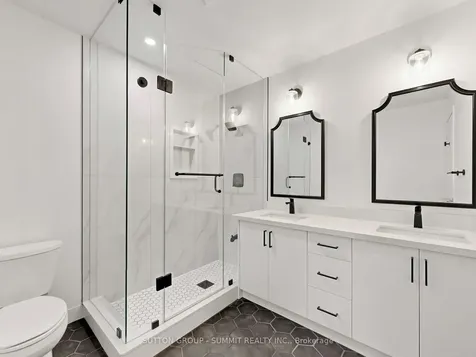 735 Maxman Street Mississauga ON L5R 0B3
