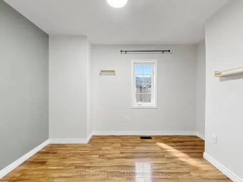 735 Maxman Street Mississauga ON L5R 0B3