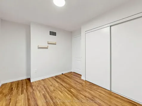 735 Maxman Street Mississauga ON L5R 0B3