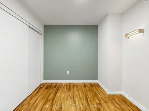 735 Maxman Street Mississauga ON L5R 0B3